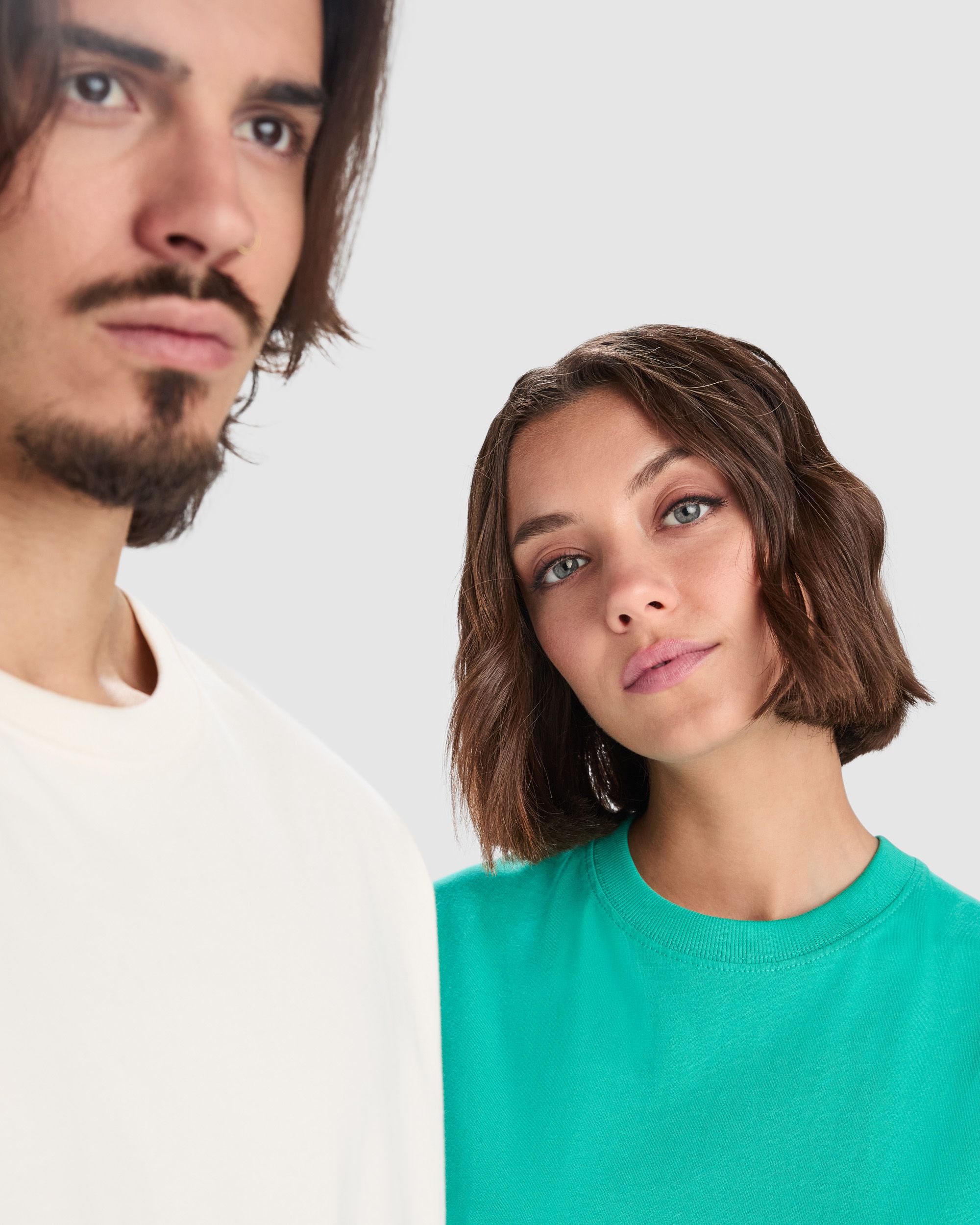 Camiseta unisex oversize Bull 210 g/m² – Roly 2 Camiseta unisex oversize Bull 210 g/m² vista modelo 4