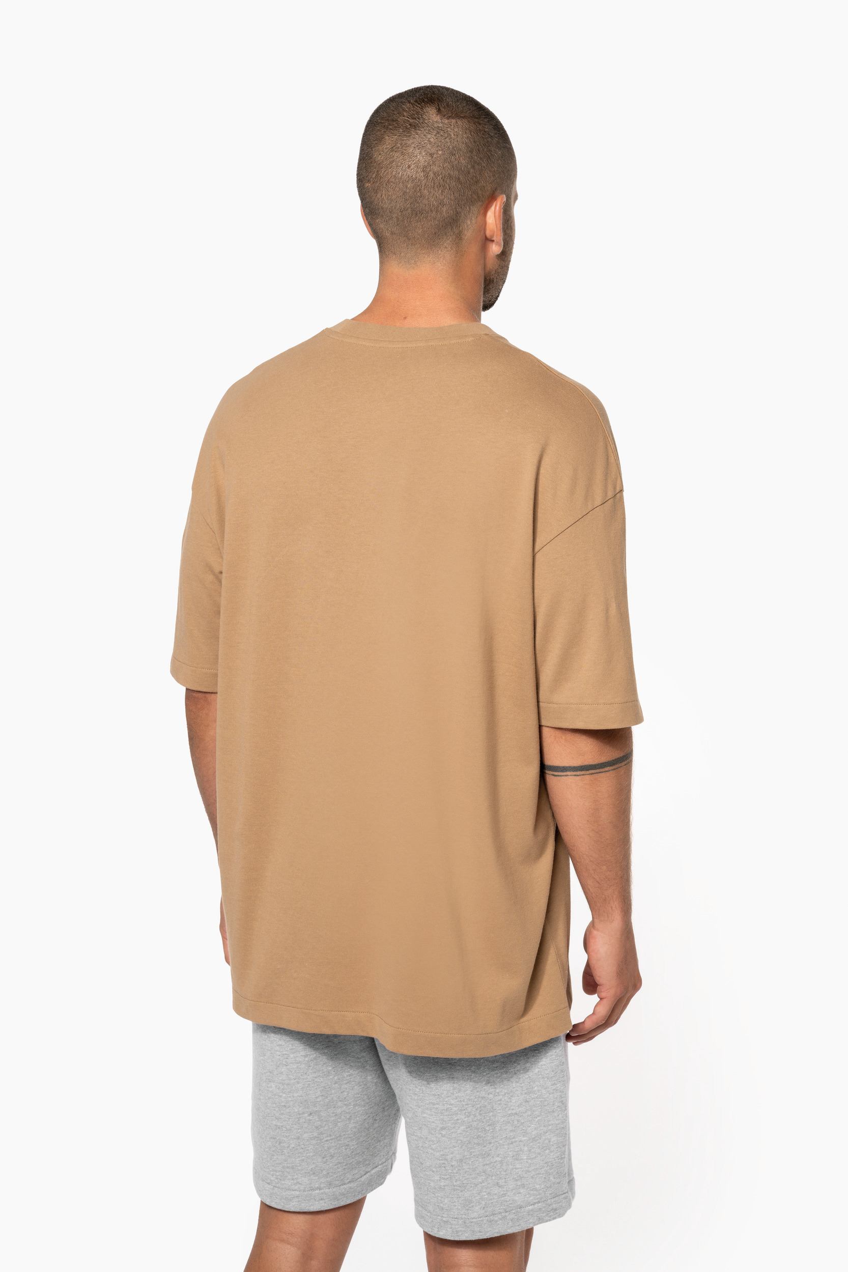 Camiseta unisex oversize K3008 220 g/m² – TopTex 3 Camiseta unisex oversize K3008 220 g/m² vista modelo 2